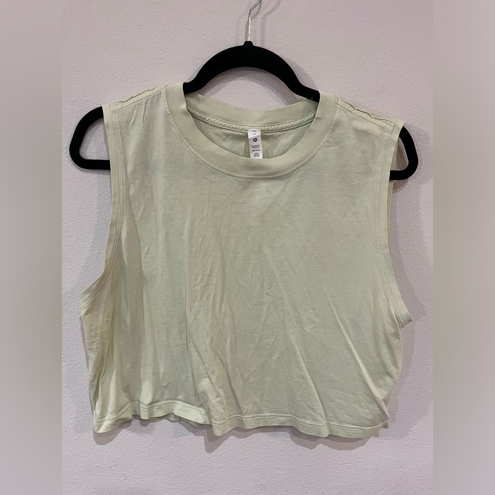 Lululemon cropped tank top